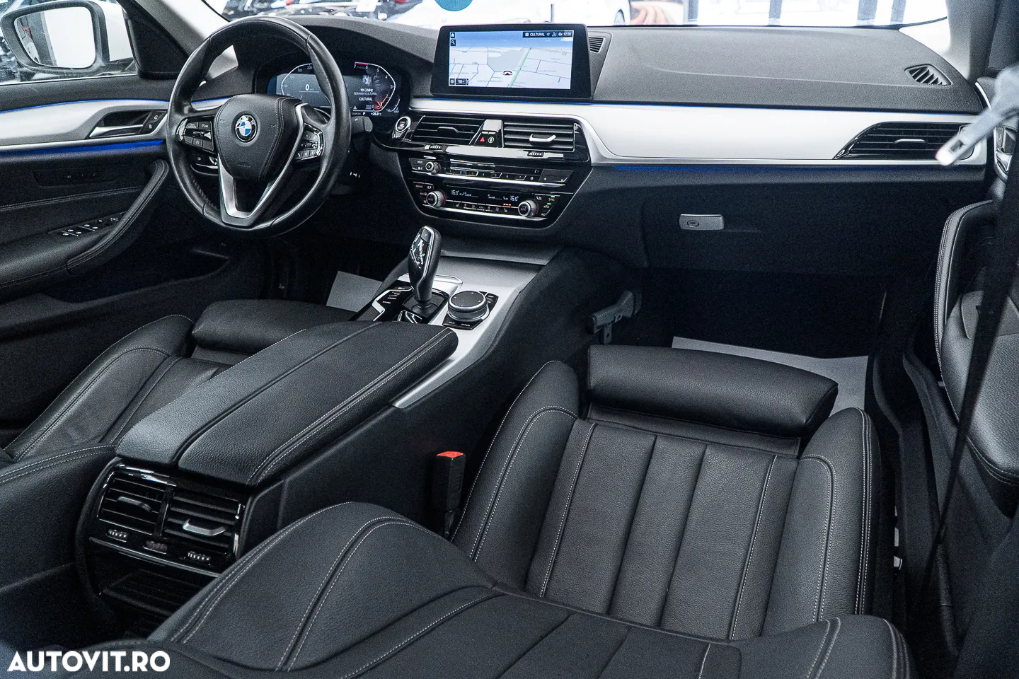 BMW Seria 5 520i Aut. Sport Line - 2