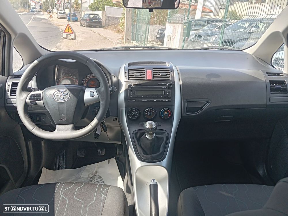 Toyota Auris 1.33 VVT-i AC - 12