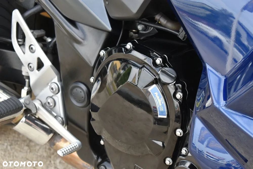 Suzuki GSX - 37