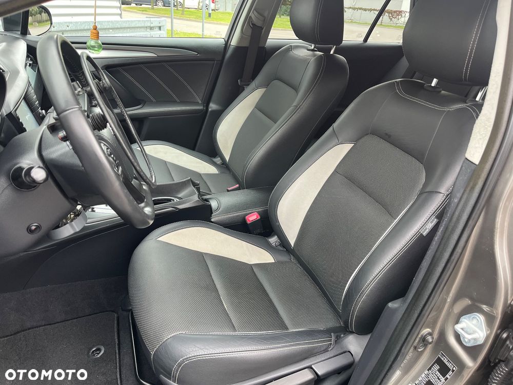Toyota Avensis Touring Sports 1.8 Multidrive S Edition S+ - 13