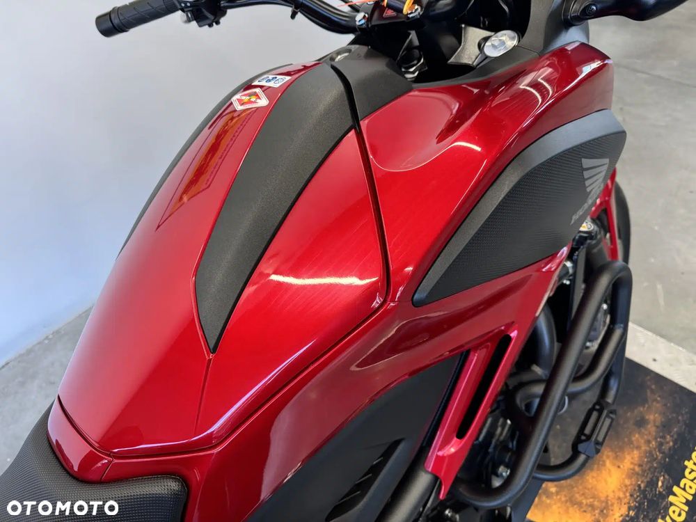 Honda NC - 18