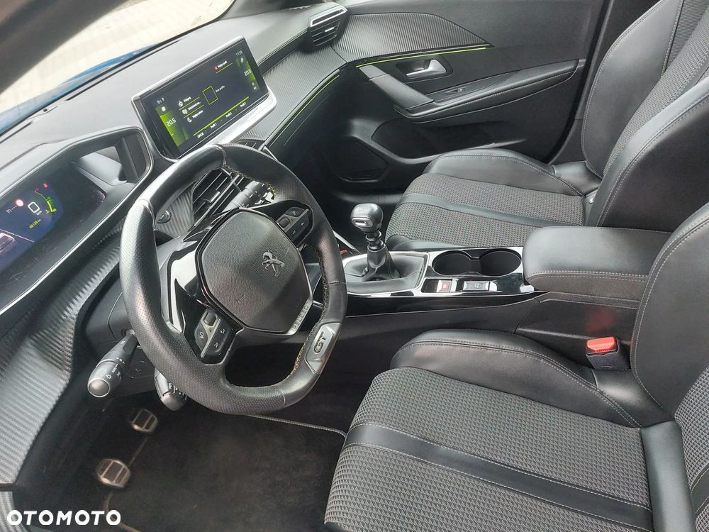 Peugeot 208 1.2 PureTech GT Pack S&S - 32