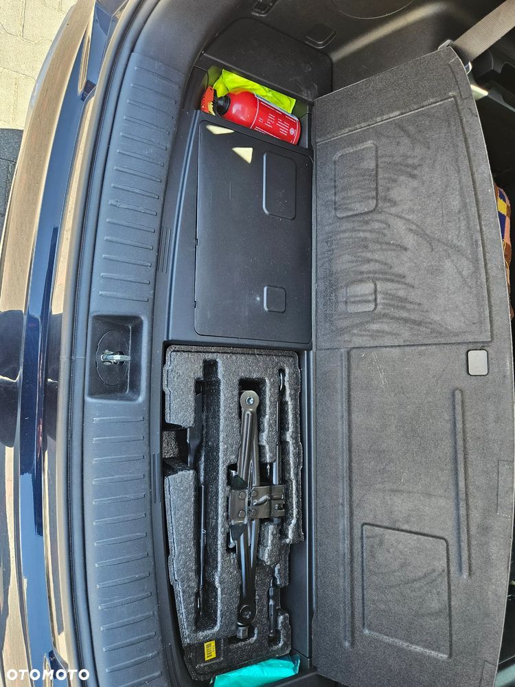 Kia Sorento 1.6 T-GDI HEV XL 7os - 36
