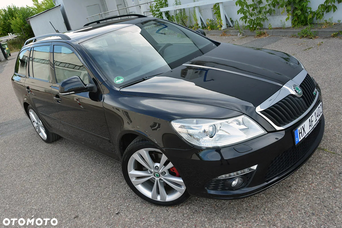 Skoda Octavia Combi 2.0 TDI CR DPF DSG RS - 8