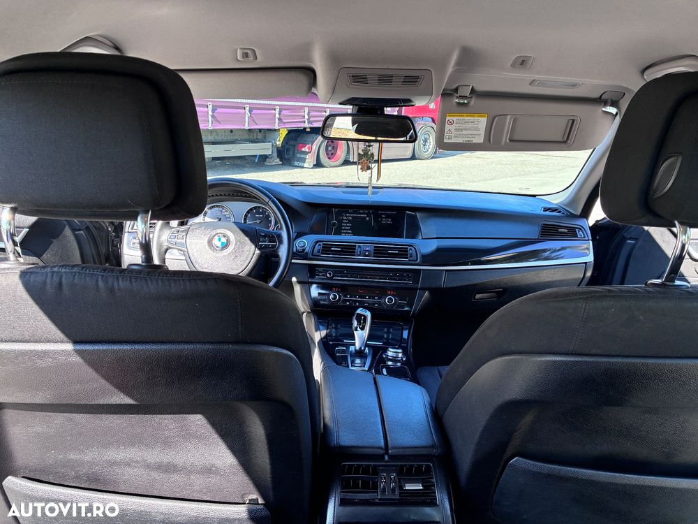 BMW Seria 5 520i Aut. - 9