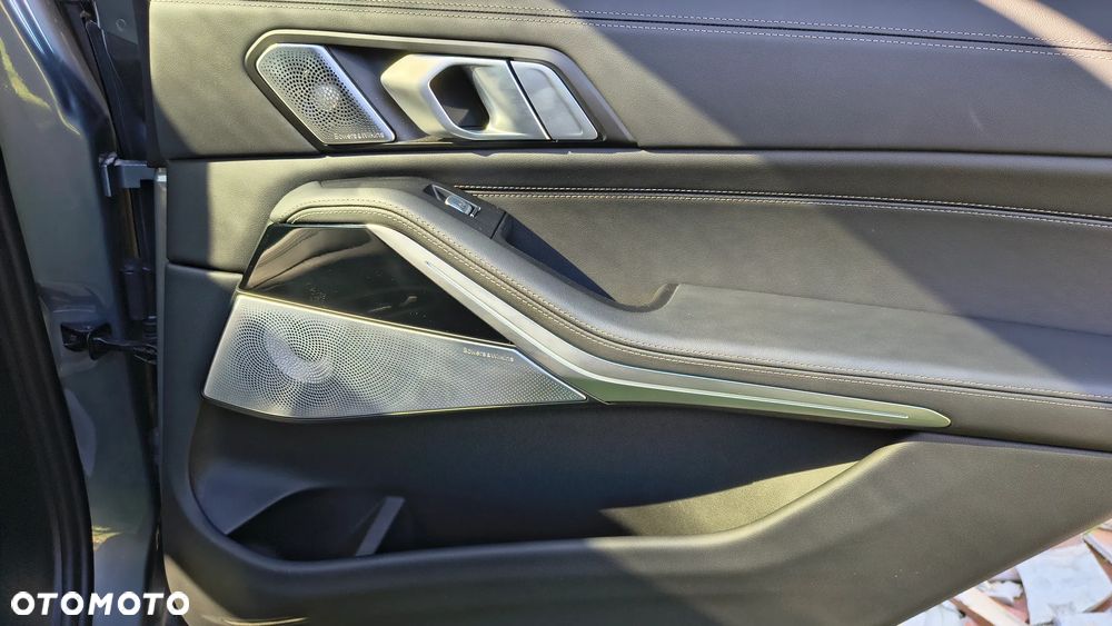 BMW X7 xDrive40d - 26