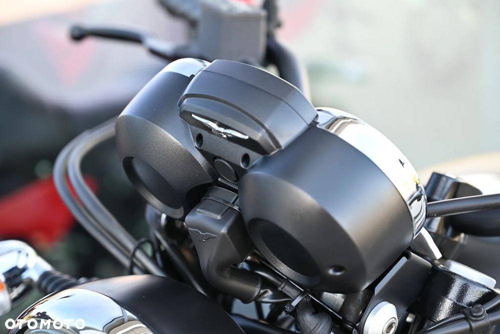 Moto Guzzi V7 - 37