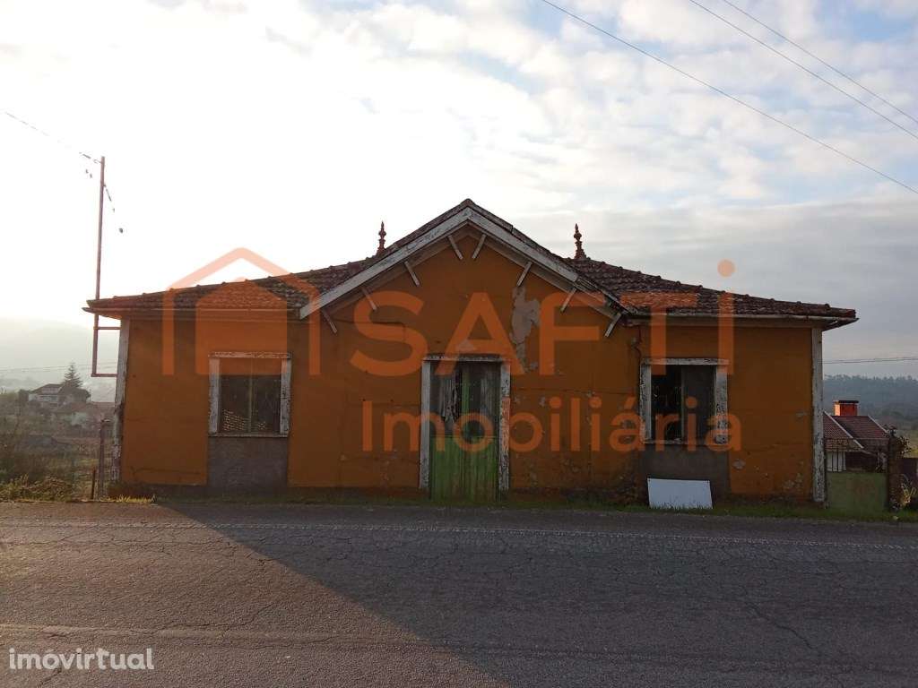 Casa antiga com estilo próprio - Grande imagem: 2/6