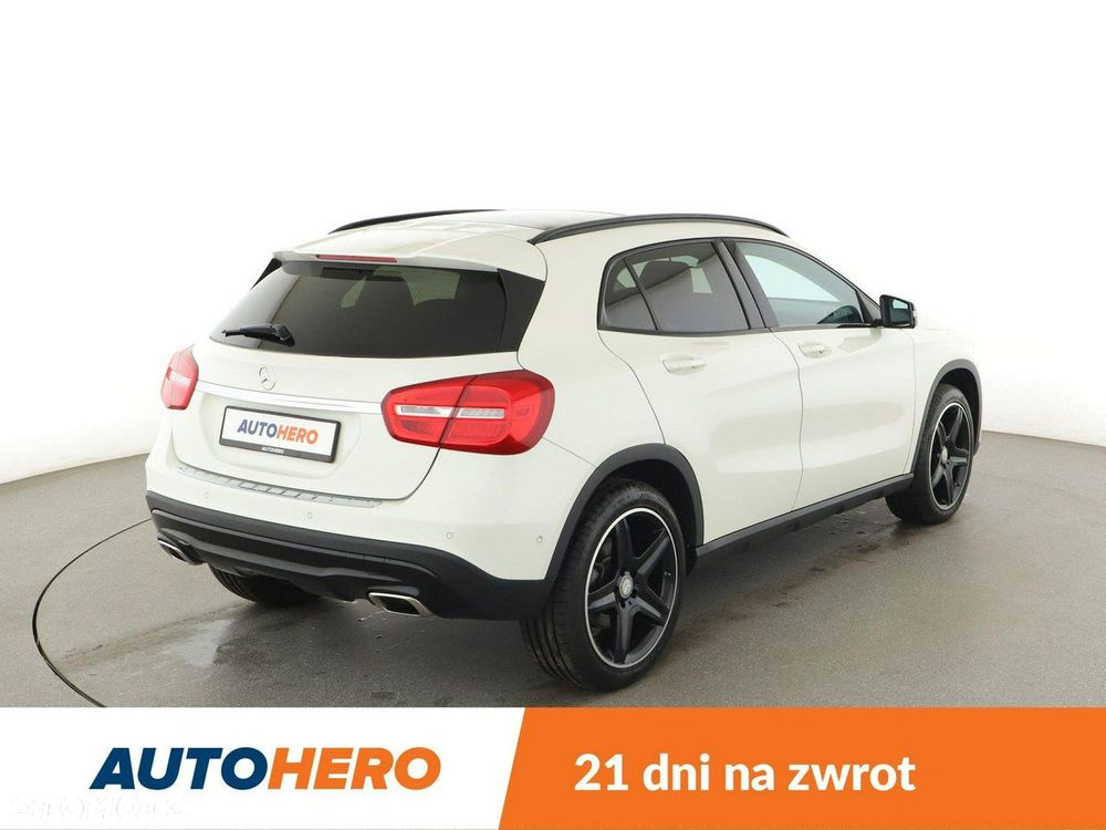 Mercedes-Benz GLA 250 4-Matic Urban - 8