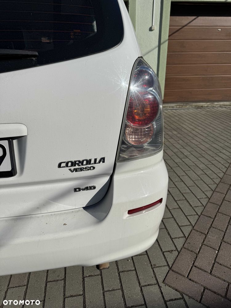 Toyota Corolla Verso - 3