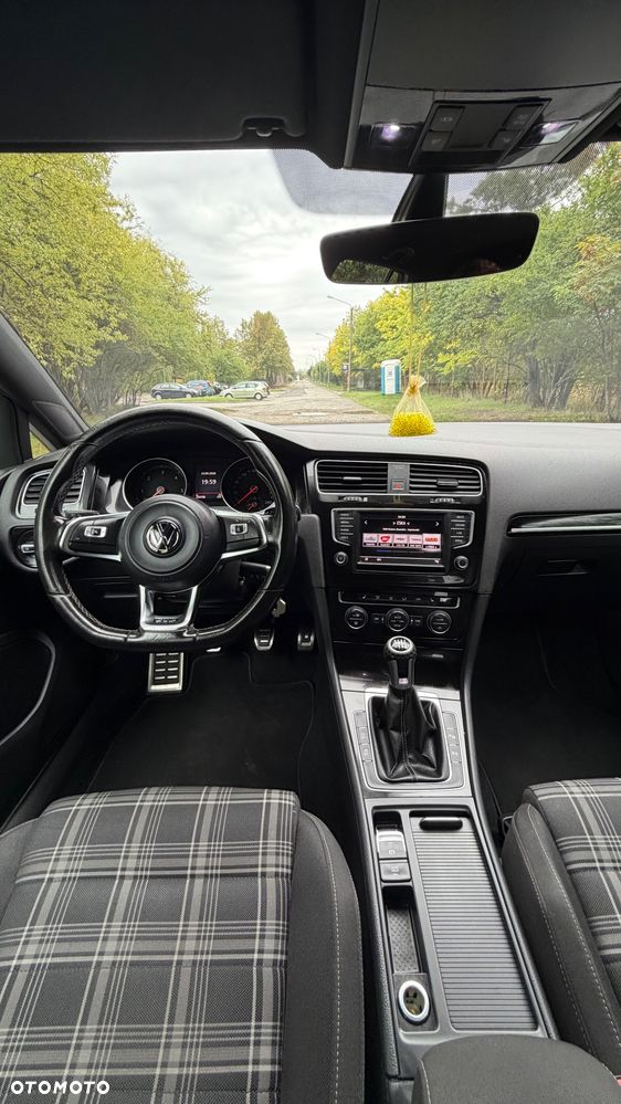 Volkswagen Golf 2.0 TDI BMT GTD - 15
