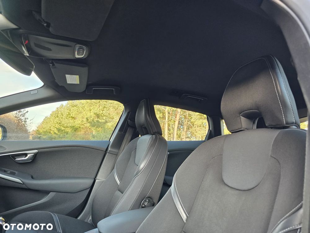 Volvo V40 T2 Momentum - 9