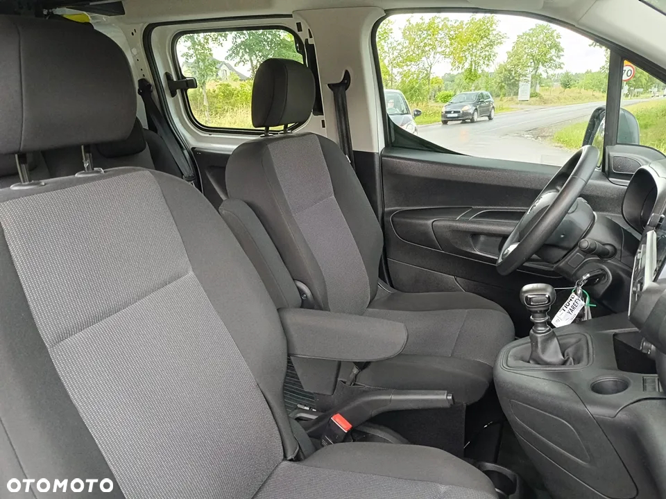 Toyota Proace City 1.5 D-4D Long 2,3t Active (bryg.) - 18