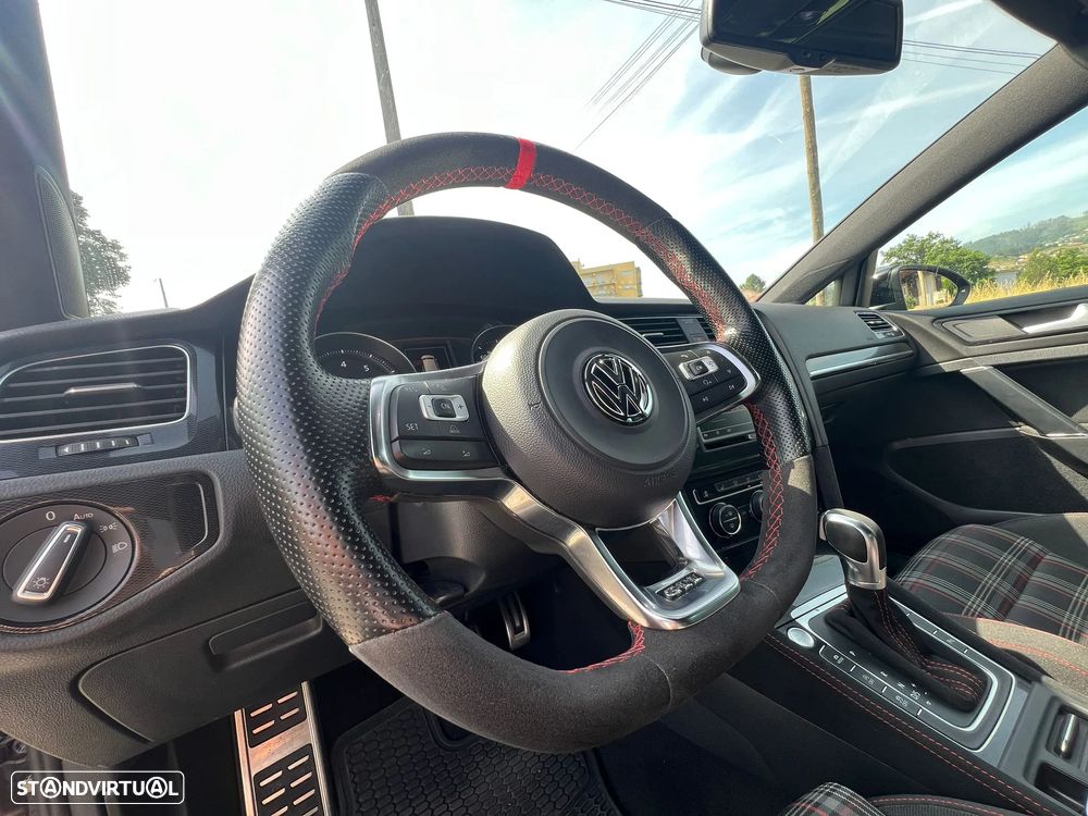 VW Golf 2.0 TSi GTi DSG Performance - 15