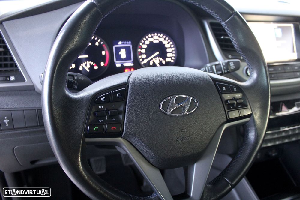 Hyundai Tucson 1.7 CRDi Executive - 11