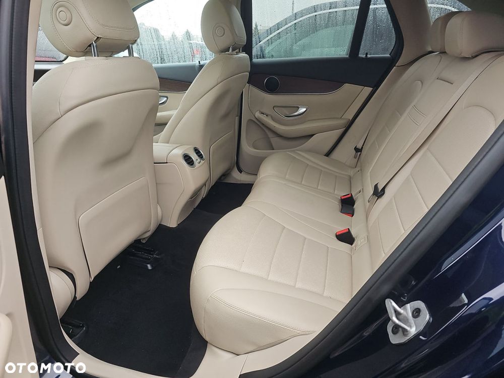 Mercedes-Benz GLC 300 4Matic 9G-TRONIC Edition Avantgarde - 14