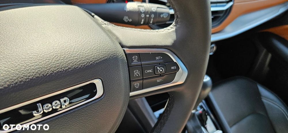 Jeep Compass - 34