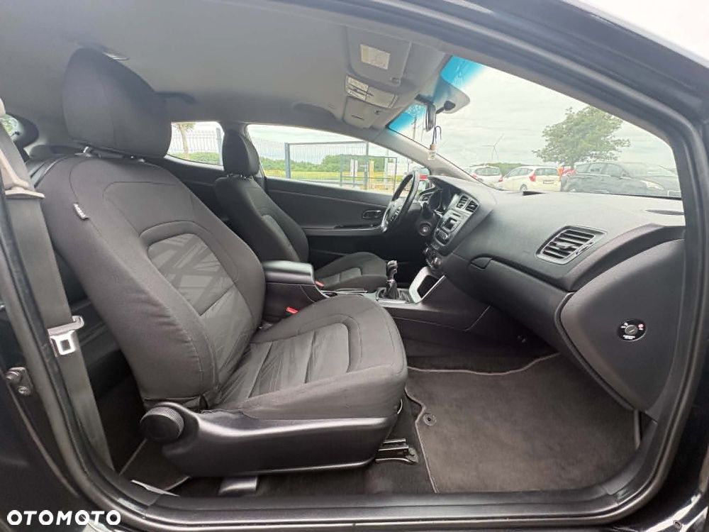 Kia ProCeed 1.4 L - 9