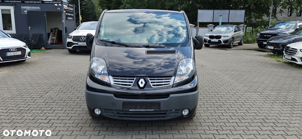 Renault Trafic 2.0 dCi 115 FAP Passenger Black Edition - 3