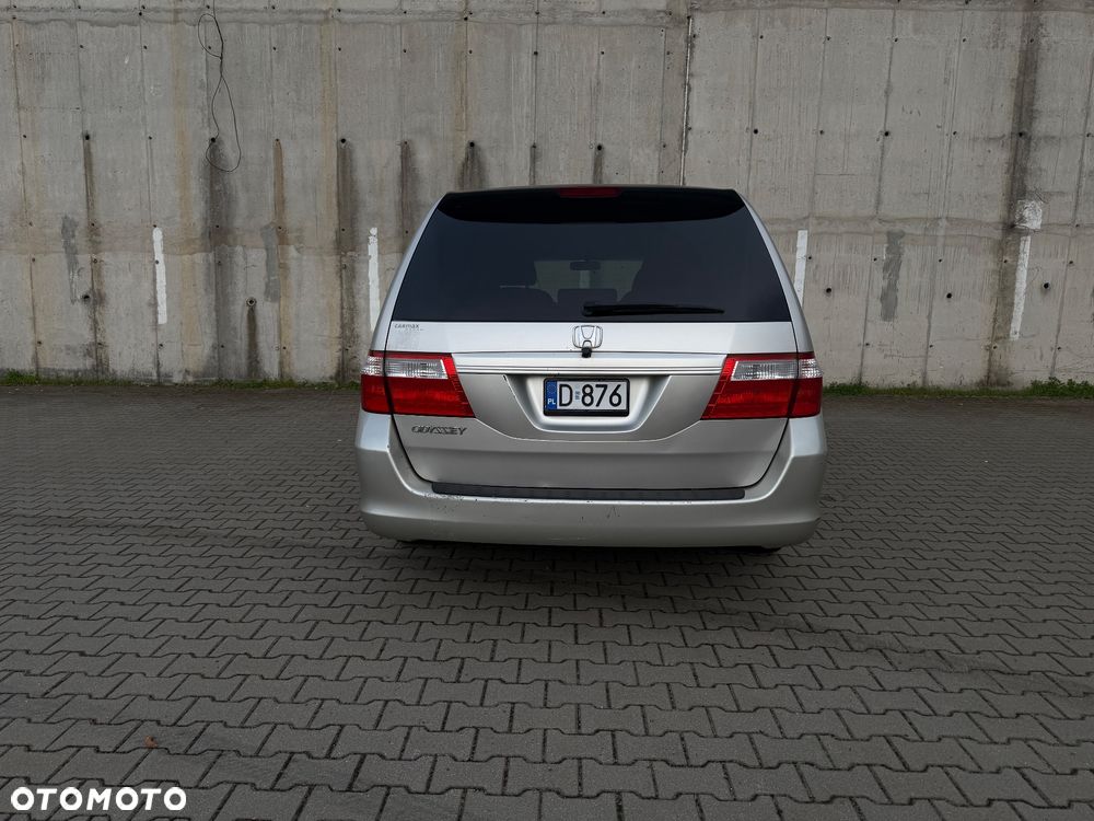 Honda Odyssey 3.5 LX - 9