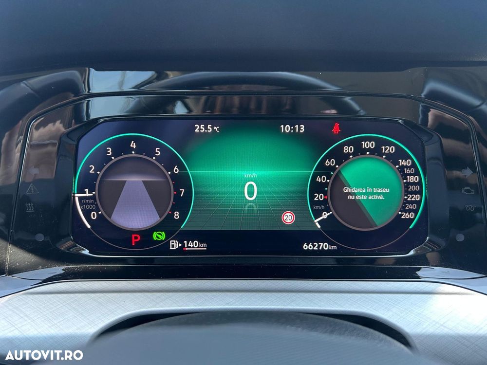 Volkswagen Golf 1.0 eTSI OPF DSG Life - 12