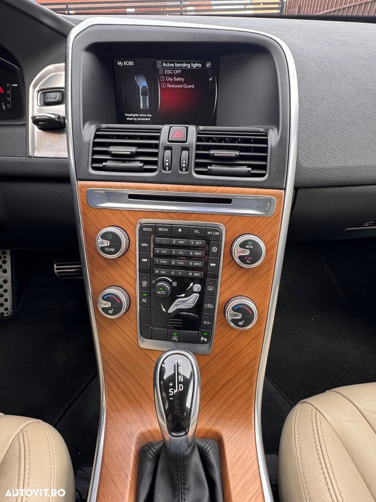 Volvo XC 60 - 12