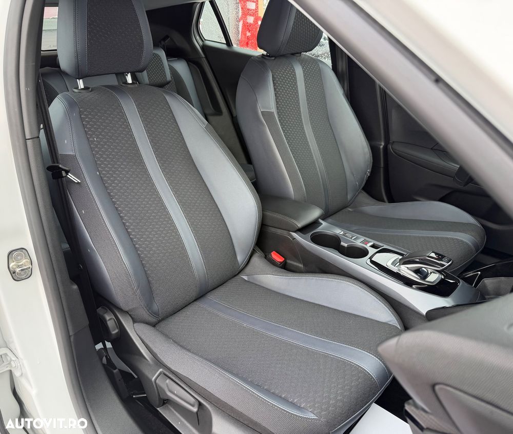 Peugeot 2008 1.5 BlueHDI EAT8 STT GT Pack - 28