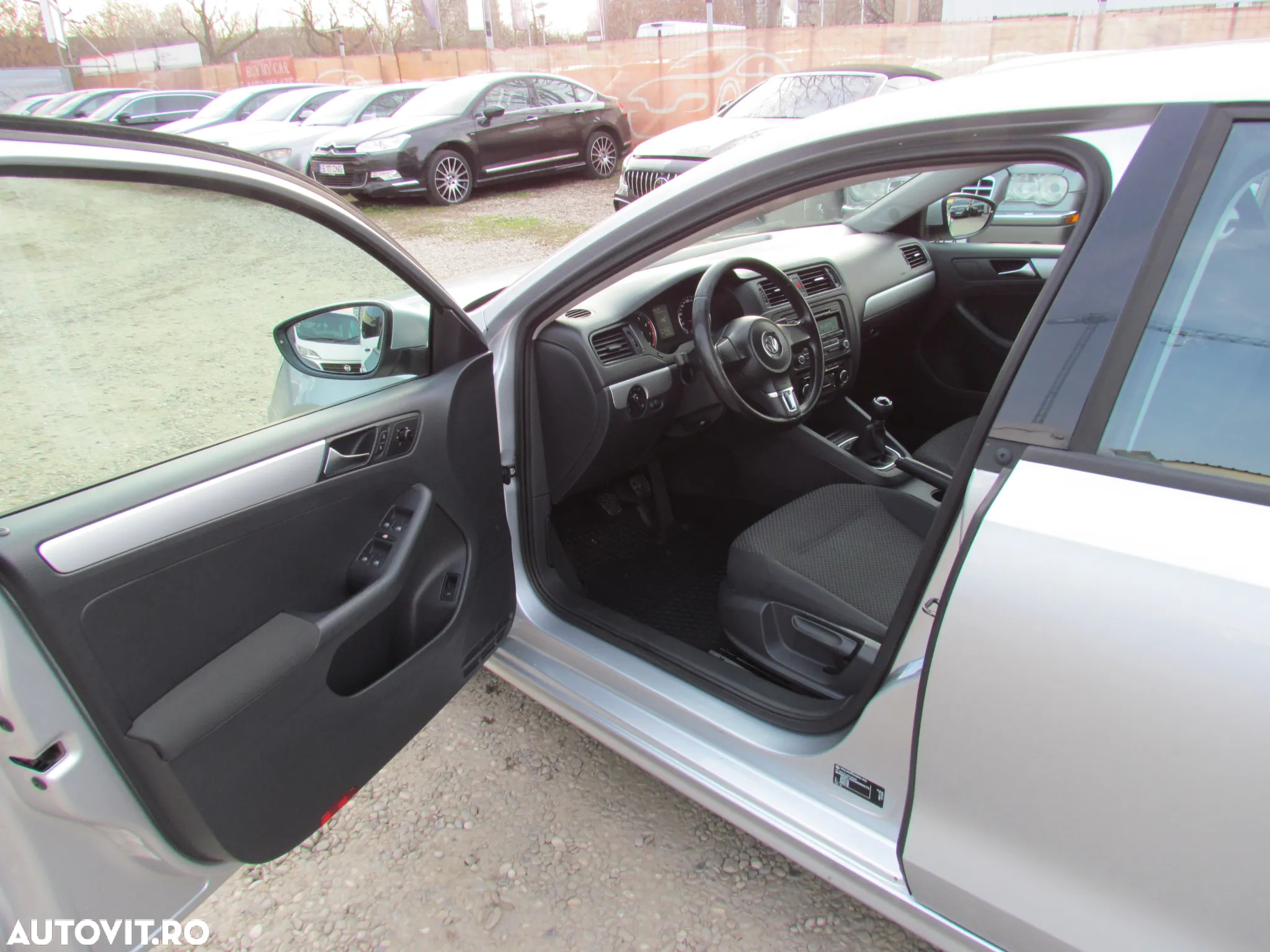 Volkswagen Jetta 1.2 TSI Trendline - 5