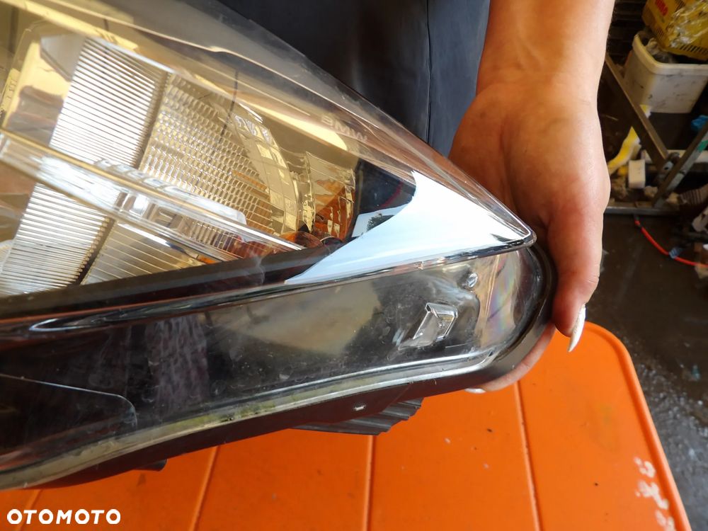 BMW - F30 - LIFT - H7 - LEWA LAMPA PRZEDNIA - UK - 7365597 - 2