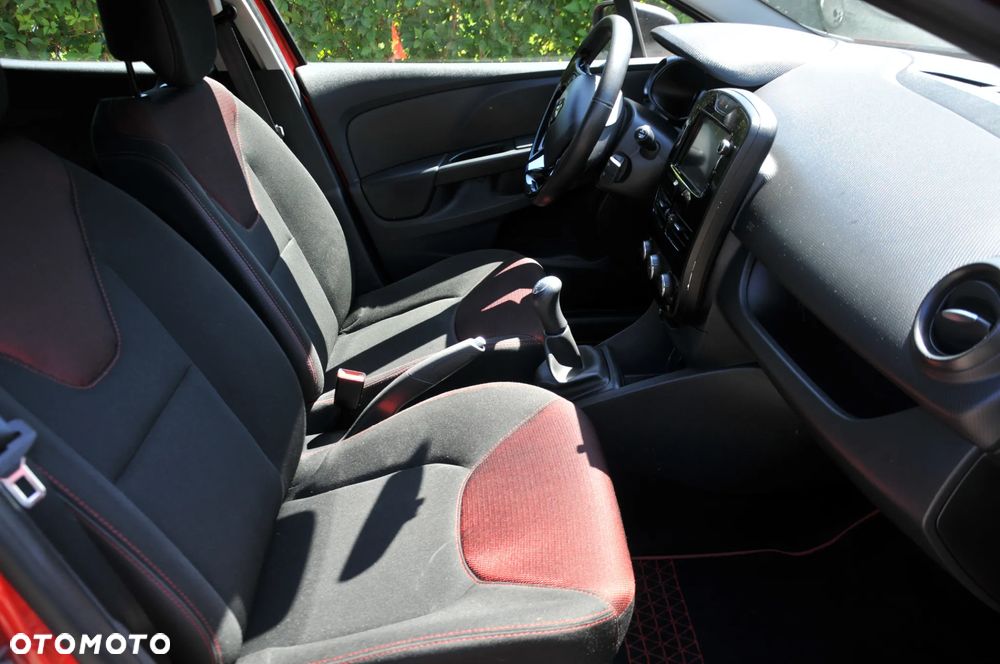 Renault Clio 1.2 16V 75 LIMITED - 18