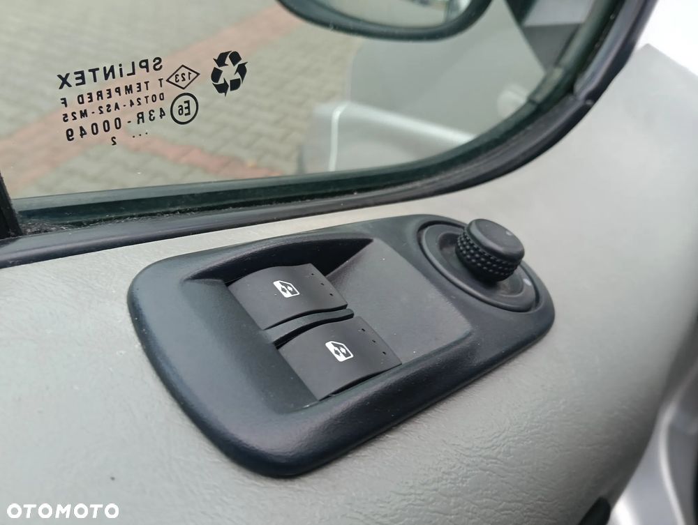 Renault Trafic Passenger Pack Clim - 16