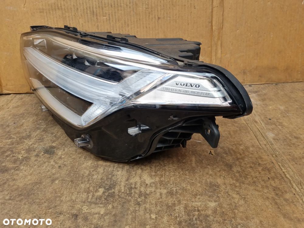 VOLVO XC90 II FULL LED LAMPA PRZEDNIA LEWA - 3