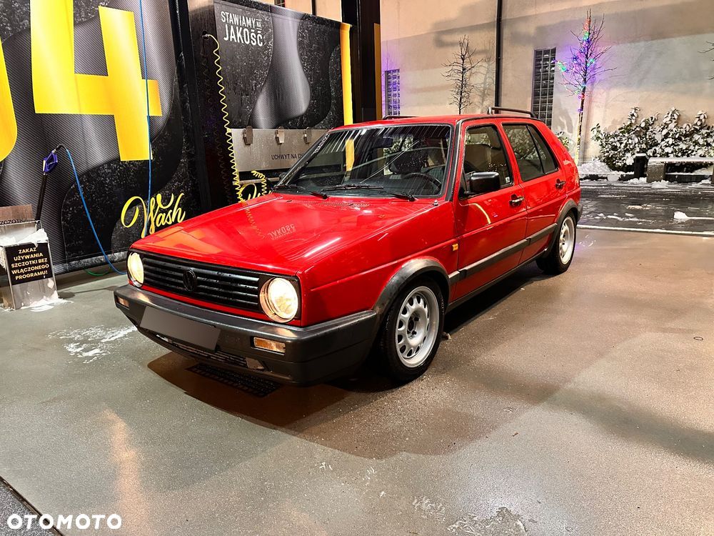 Volkswagen Golf 1.6 GL D - 1