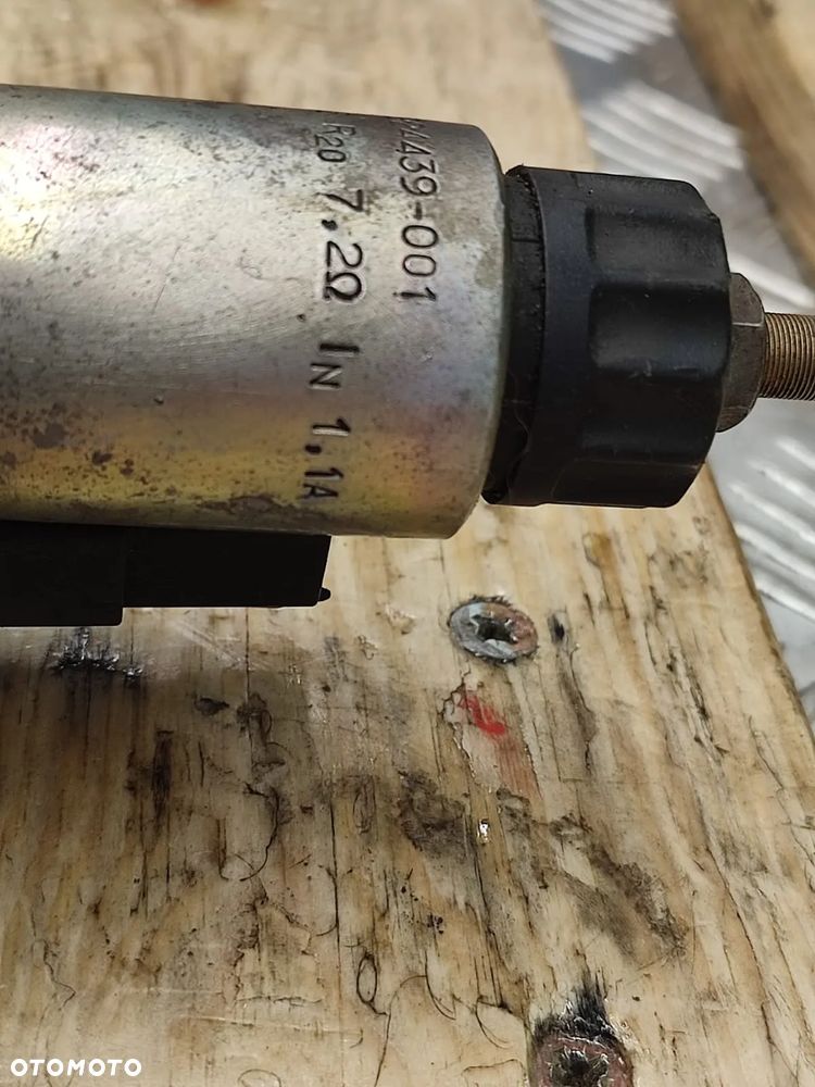 Blok zaworowy Sauer-Danfoss DCV03 2R21 - 12