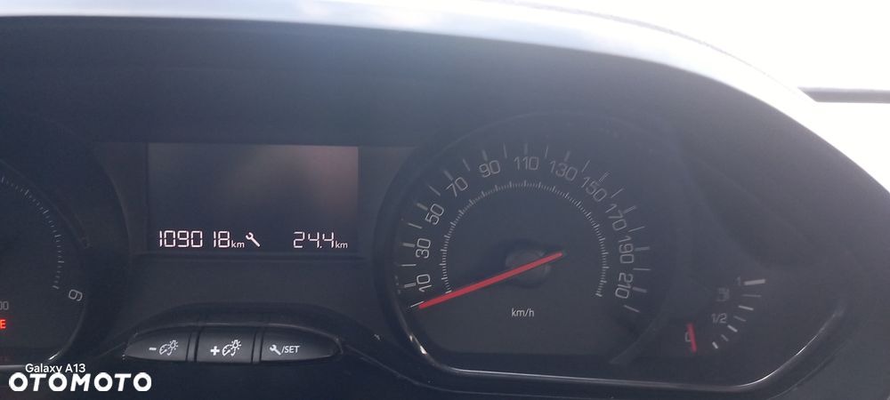Peugeot 208 HDi 68 Like - 21