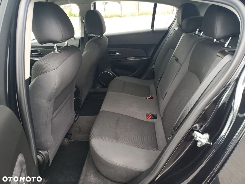 Chevrolet Cruze 1.6 LT - 9