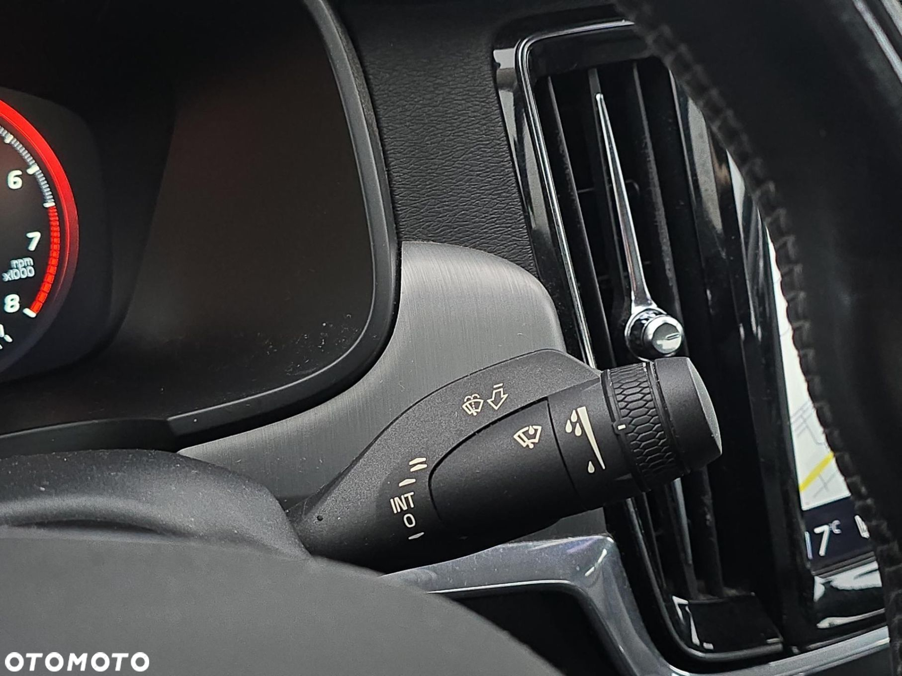 Volvo S90 T4 Momentum - 25