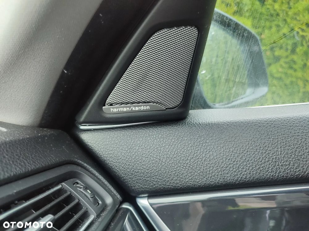 BMW Seria 5 520d Efficient Dynamics - 21