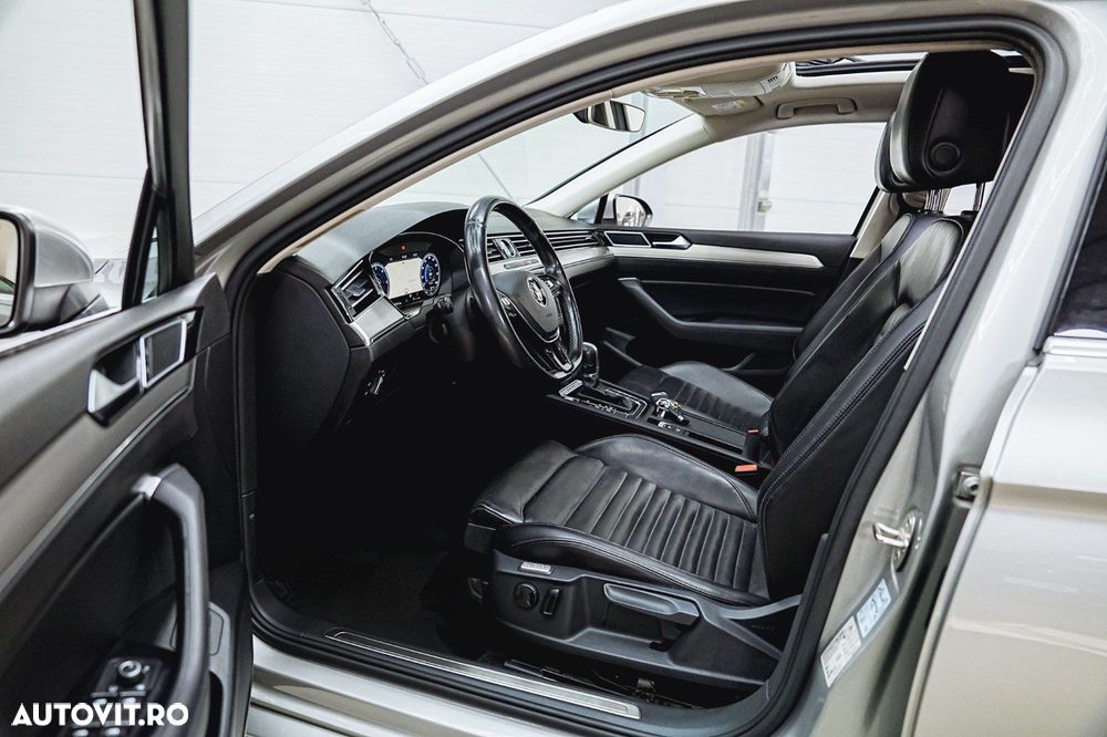 Volkswagen Passat 2.0 TDI DSG 4Mot Highline - 7