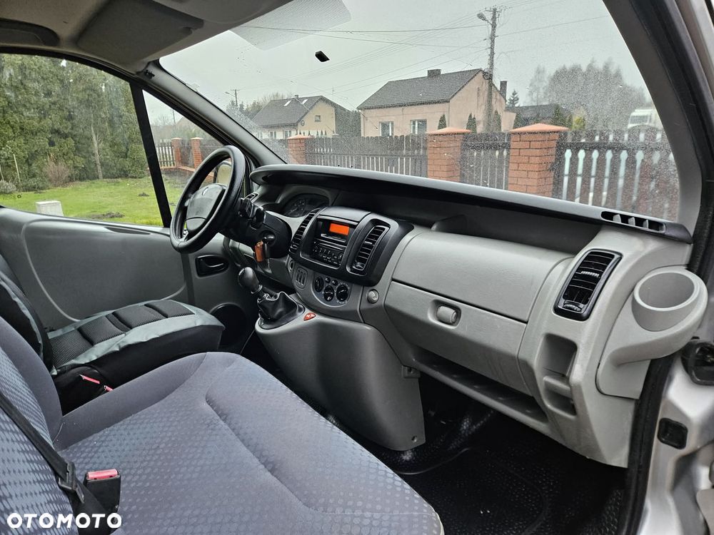 Renault Trafic - 10