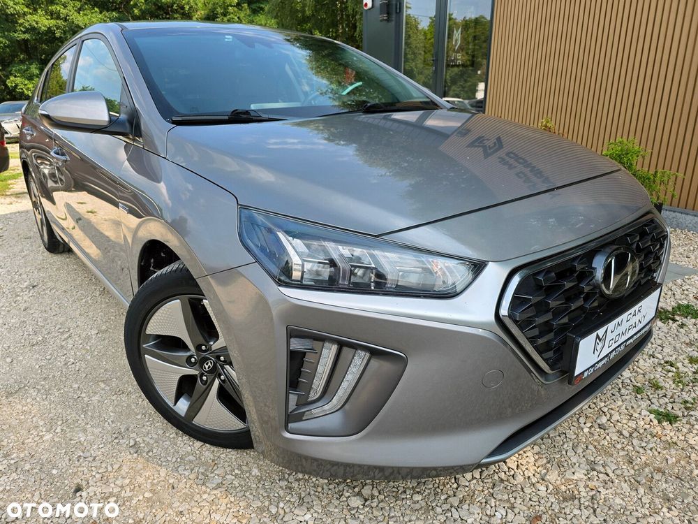Hyundai IONIQ - 4