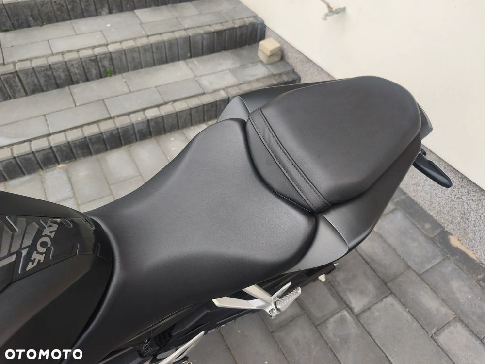 Honda CB - 23