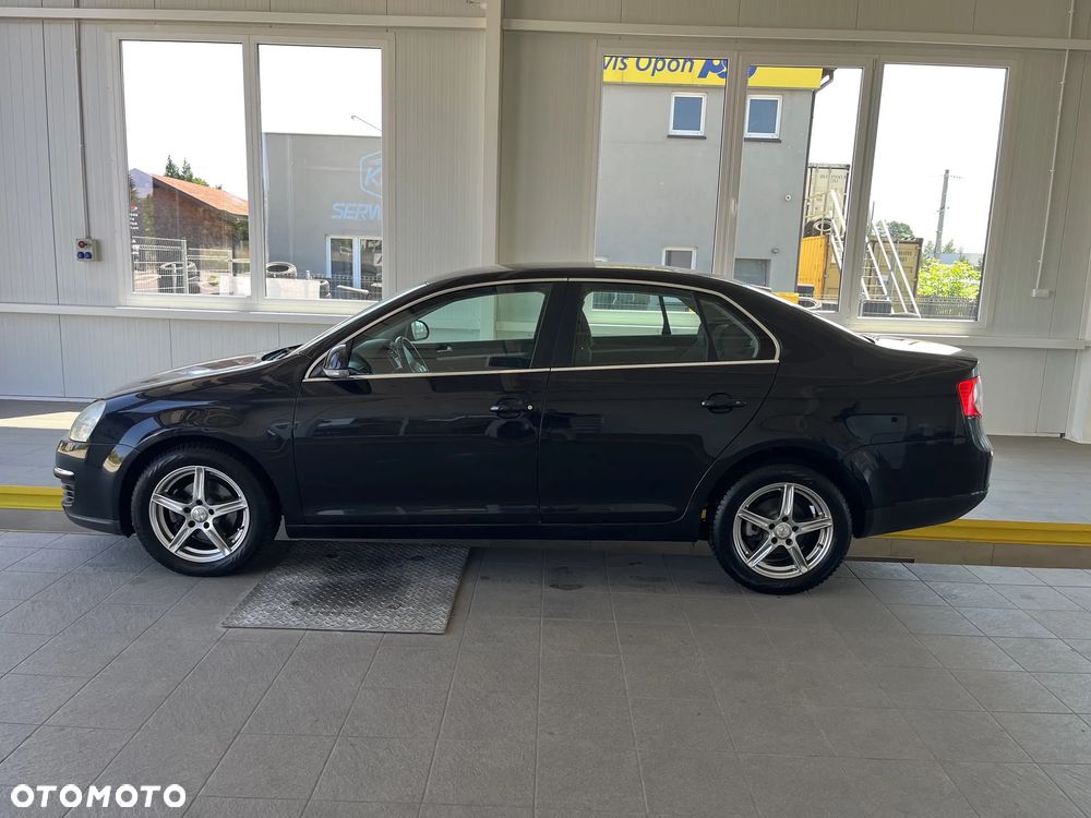Volkswagen Jetta 1.9 TDI DPF Comfortline - 2
