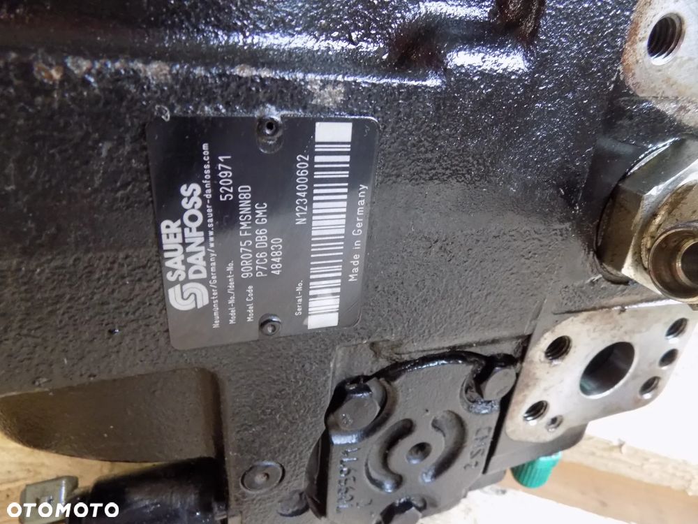 Merlo P 34.7 Pompa jazdy Merlo P34.7 TOP pompa jazdy hydrostat Sauer Danfoss 90R075 FMSNN8D - 8