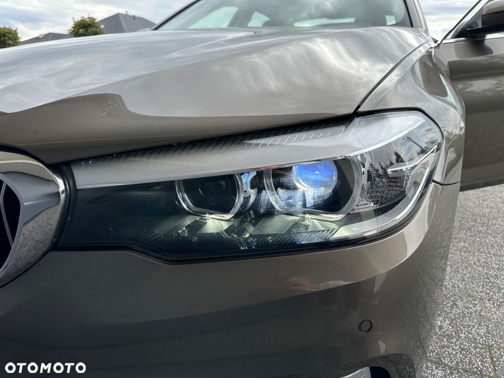 BMW Seria 5 520d Luxury Line - 12