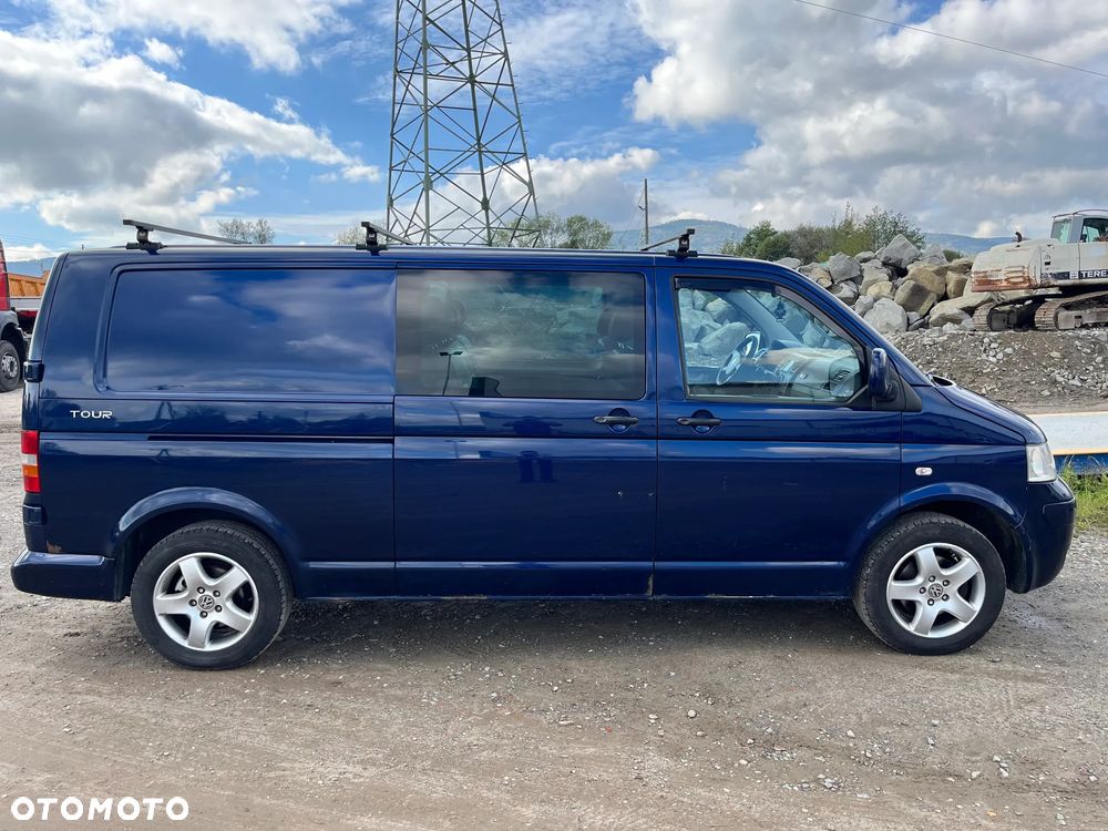 Volkswagen Transporter - 1