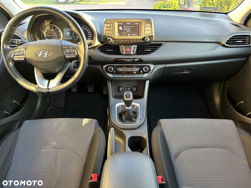 Hyundai i30 1.4 Classic + - 11
