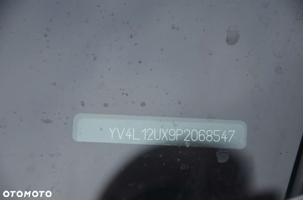 Volvo XC 40 B5 B AWD Ultimate Dark - 40