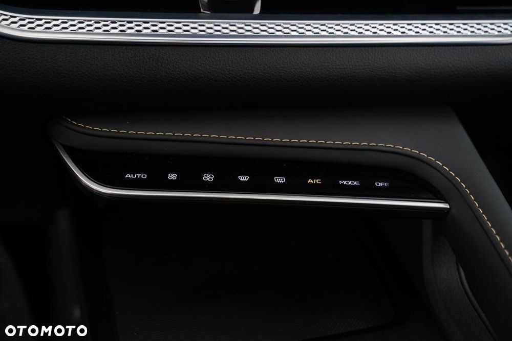 Bestune B70 2.0T Elegance - 24