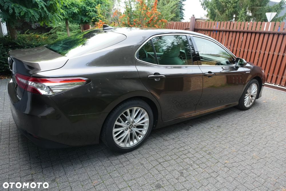 Toyota Camry 2.5 Hybrid Executive CVT - 4